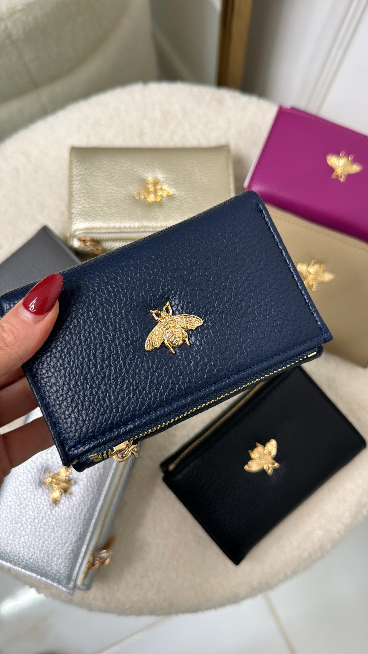 BRIELLE navy bee purse