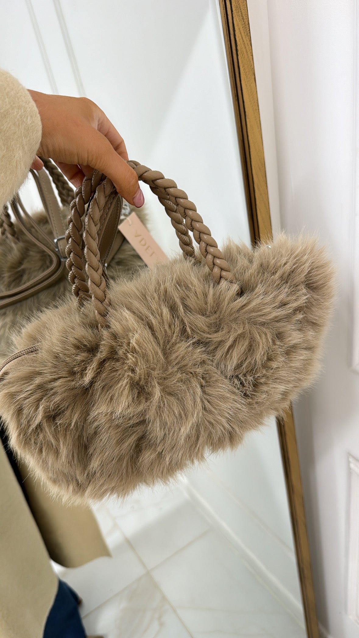 GEMMA beige faux fur plait detailed bag