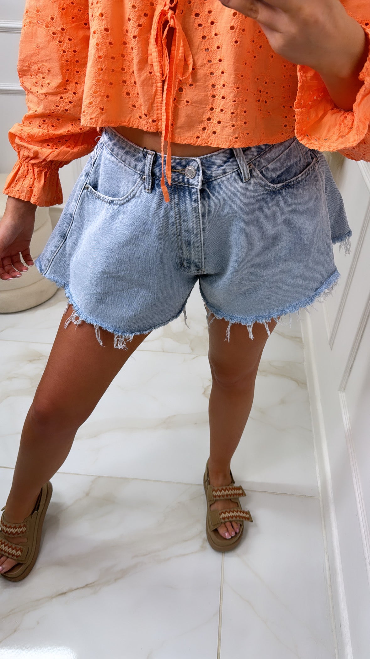 LAYLA light wash frayed denim shorts