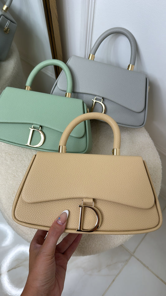 NOVA beige D detail grab bag