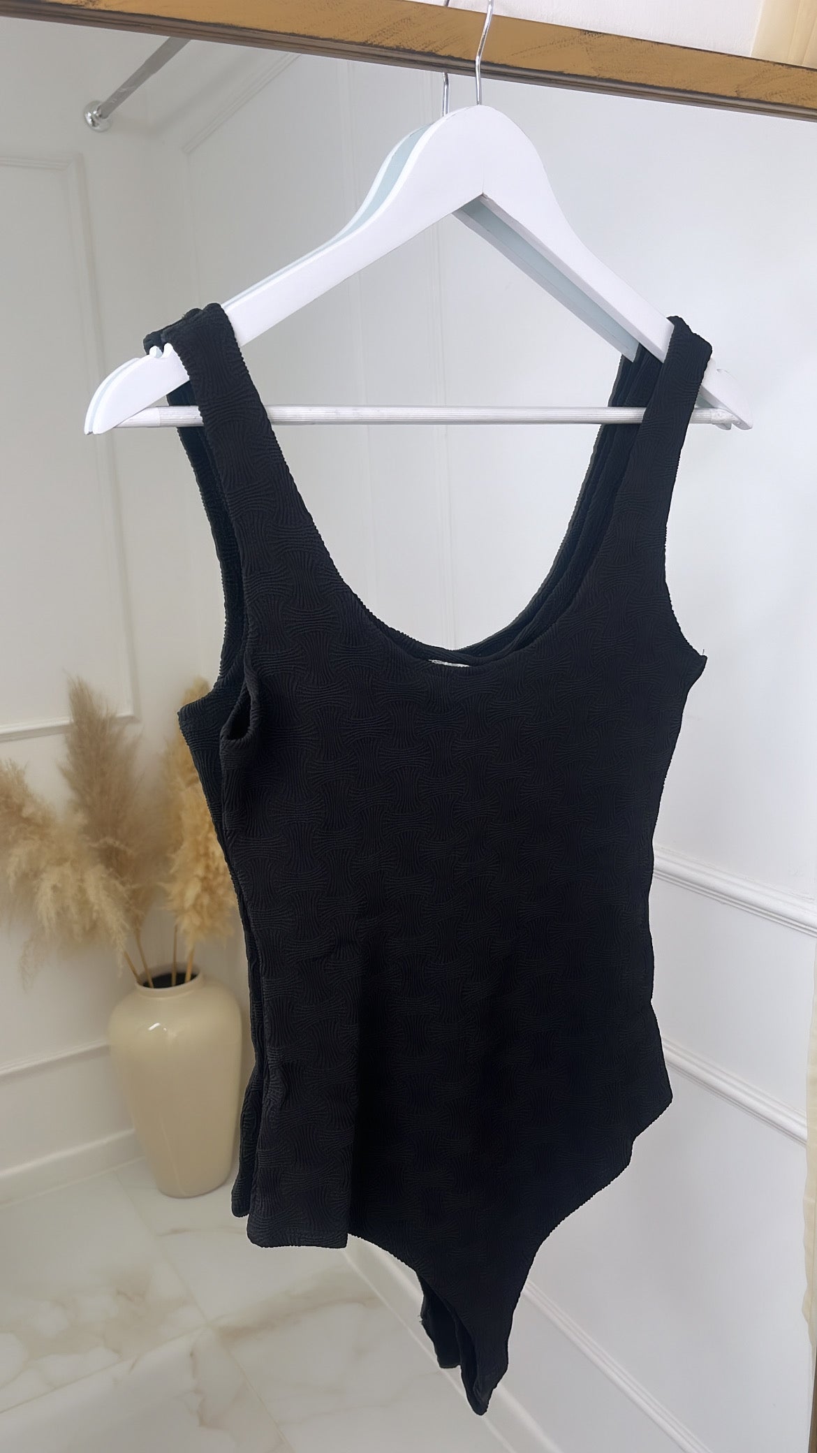 RAY black square neck bodysuit