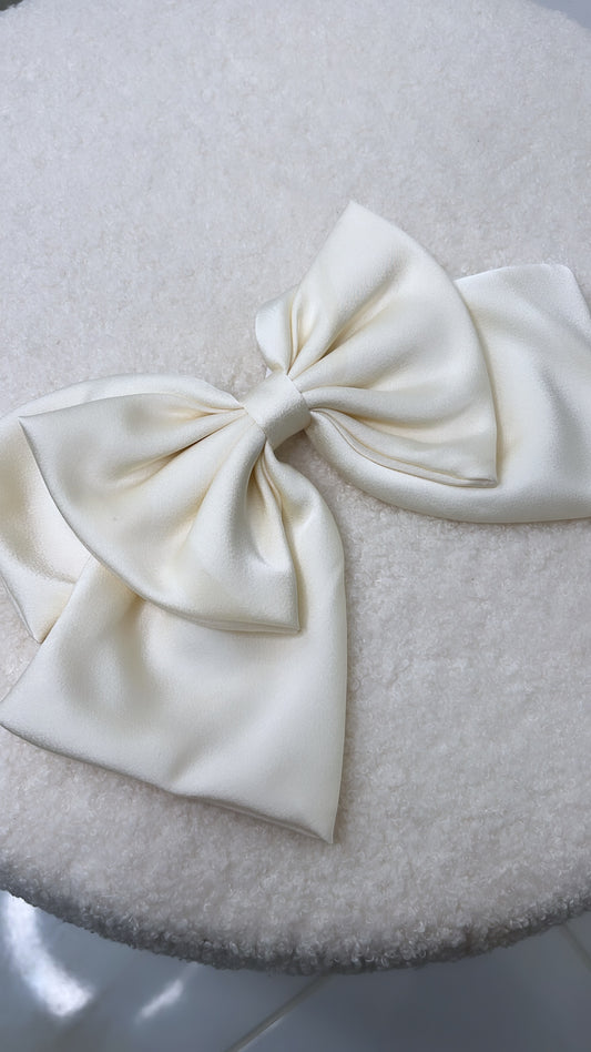 BOBBI cream silk hair bow